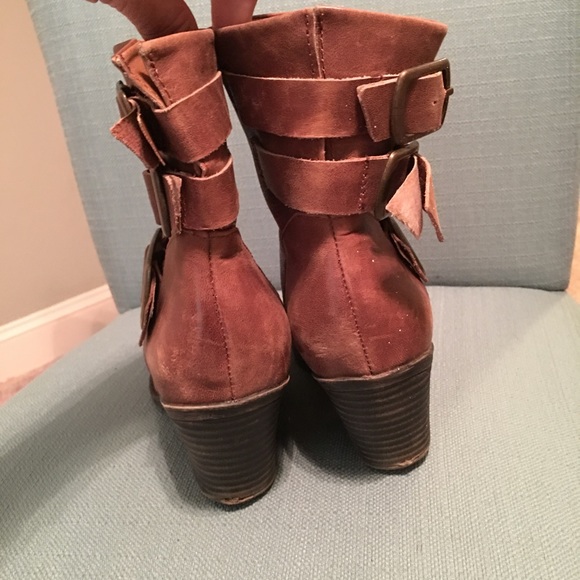 Lucky Brand Buckle Short Boots GUC - Picture 6 of 7